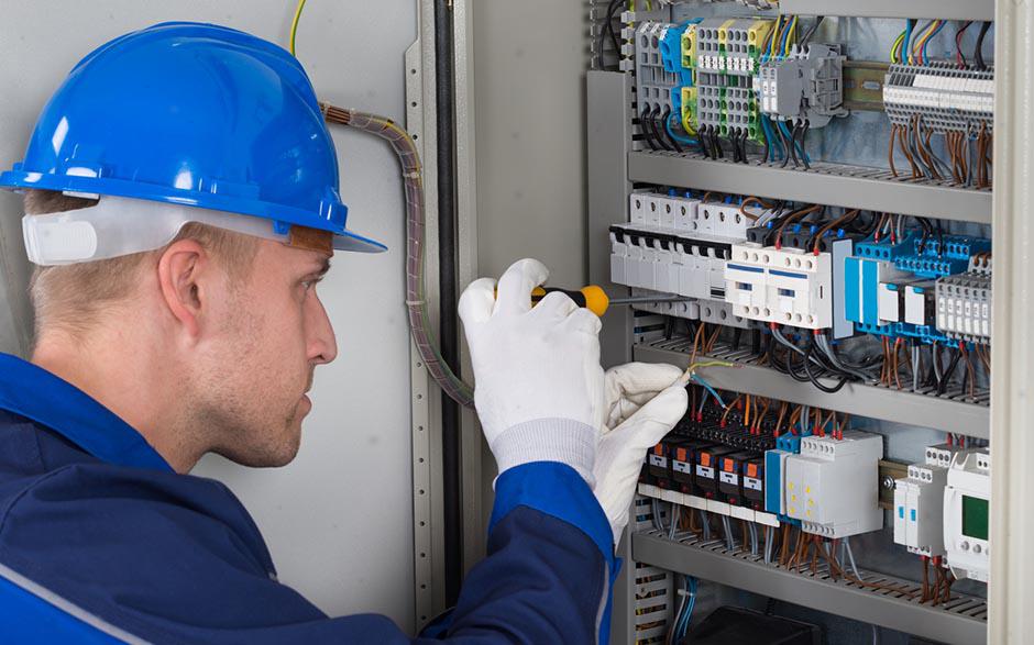 je recherche un électricien Nangis