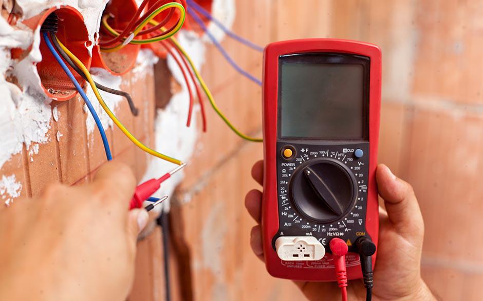 tarif électricien Plaisir